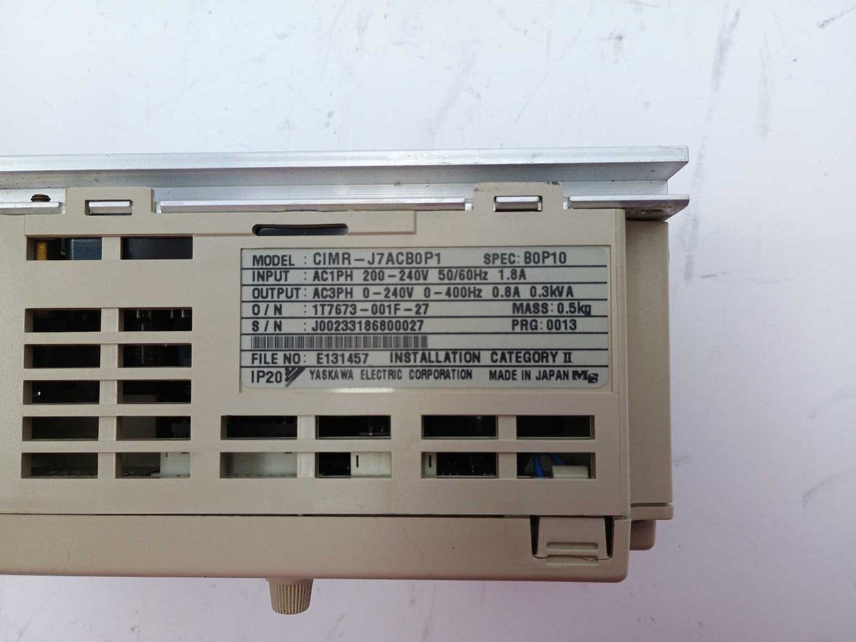 OMRON / YASKAWA CIMR-J7ACB0P1 VS mini J7 Inverter 200V Single Phase, 0.1kW