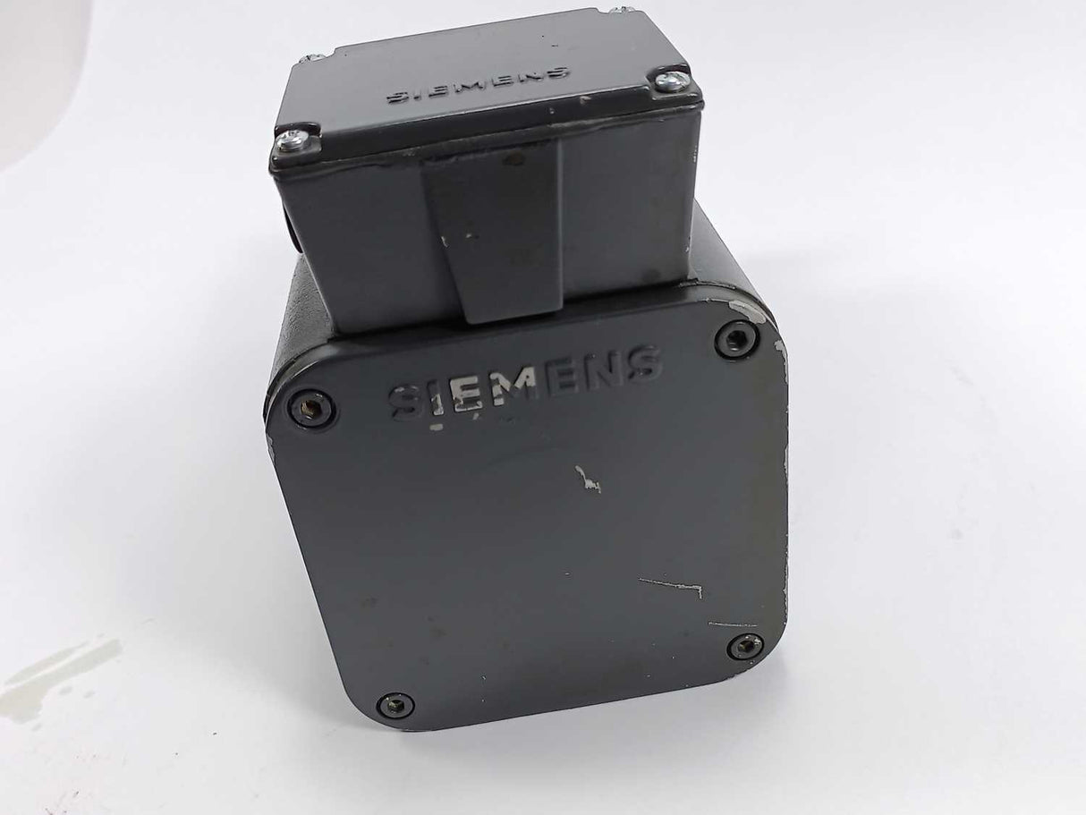 Siemens 1FT5062-0AG01-2 Permanent-Magnet-Motor