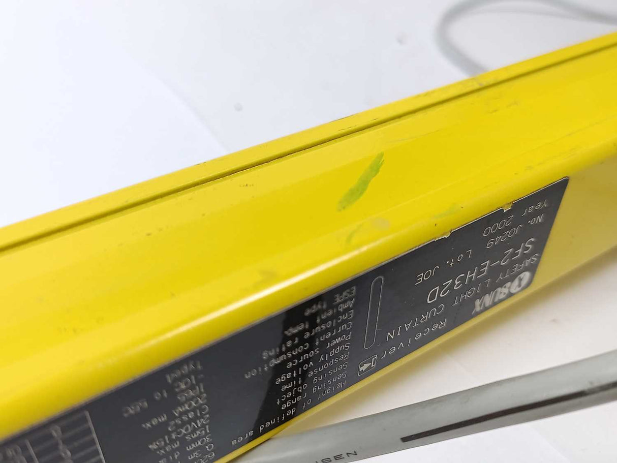 SUNX SF2-EH32P Emitter with SF2-EH32D Receiver