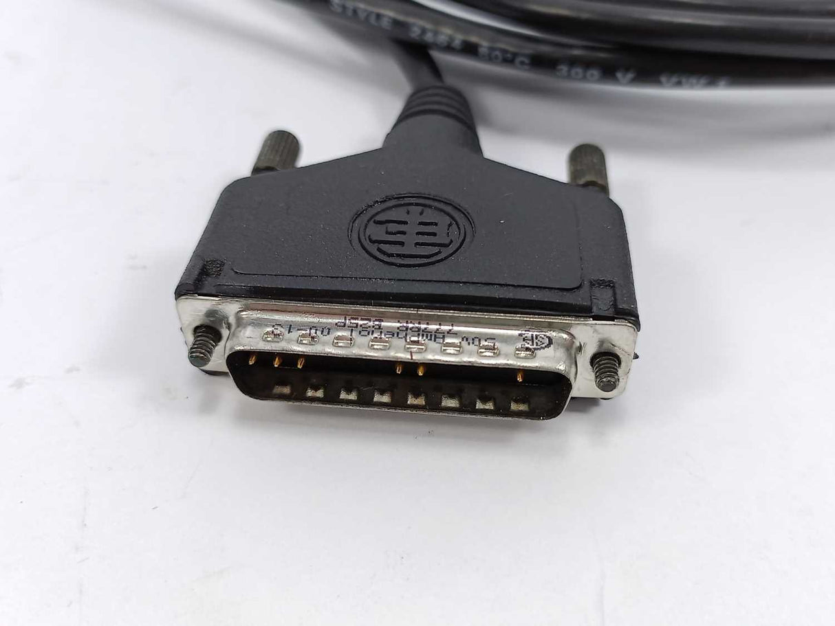 Schneider Electric XBT-Z9730 Operator Interface Cable. 2,5 m.