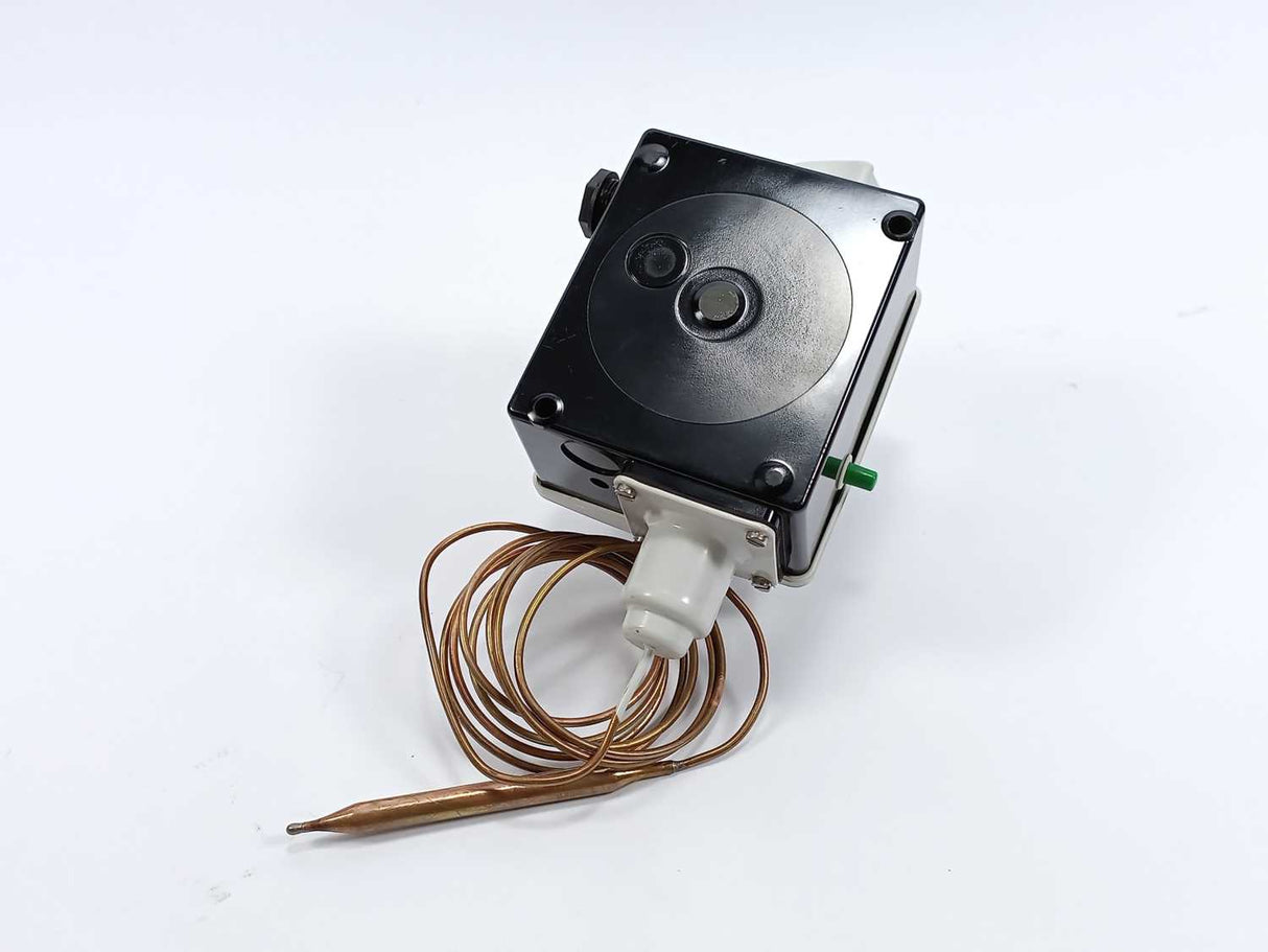 Danfoss 017-514066 RT107 Thermostat