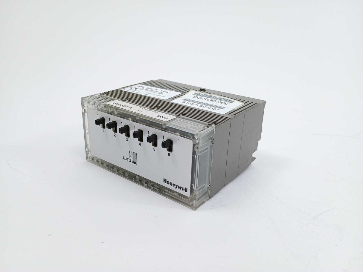 Honeywell XFL524A 6 Change over contacts