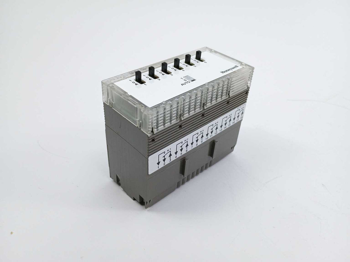 Honeywell XFL524A 6 Change over contacts