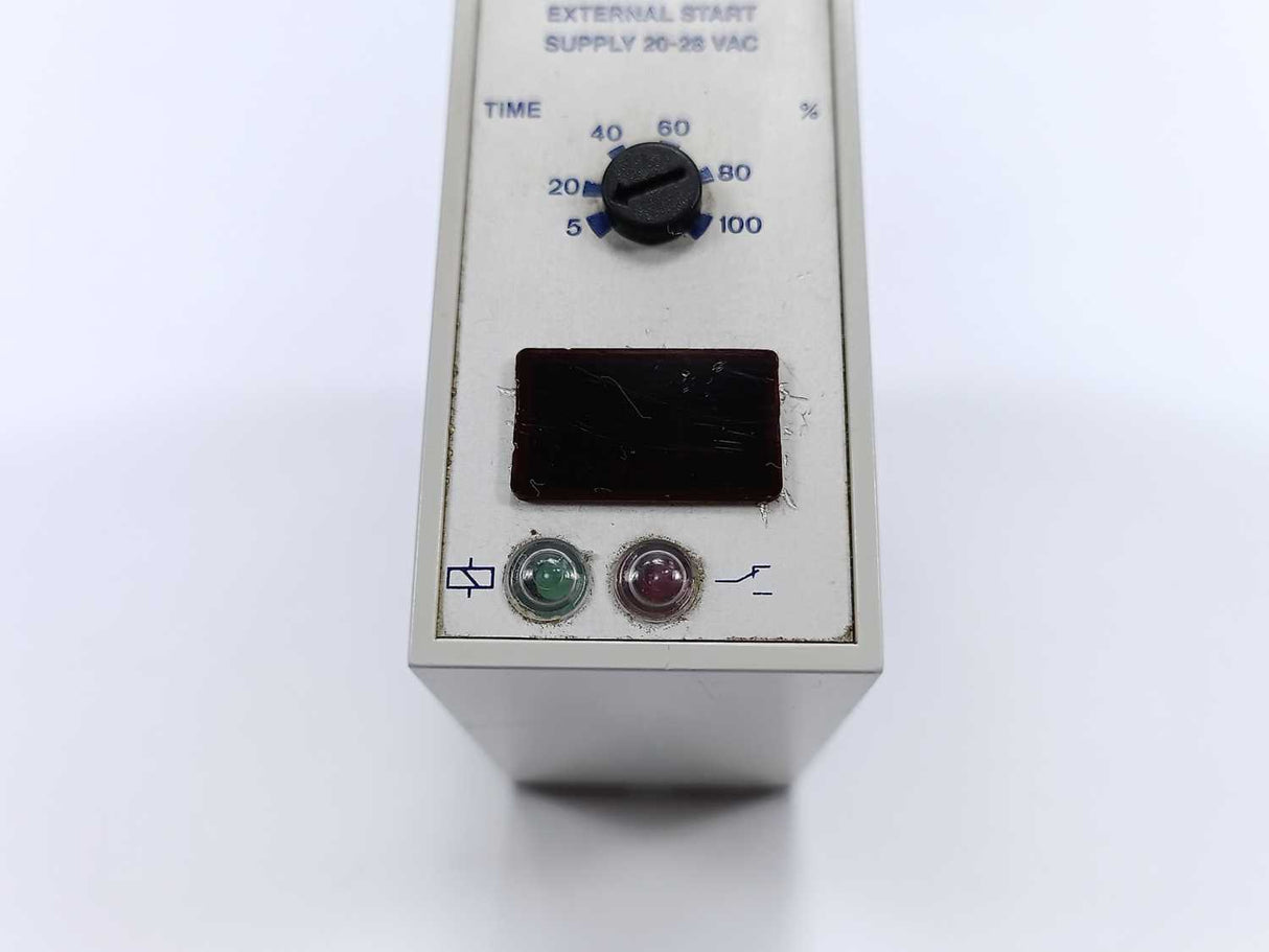 Carlo Gavazzi S 112166 024 INTERVAL TIMER EXTERNAL START