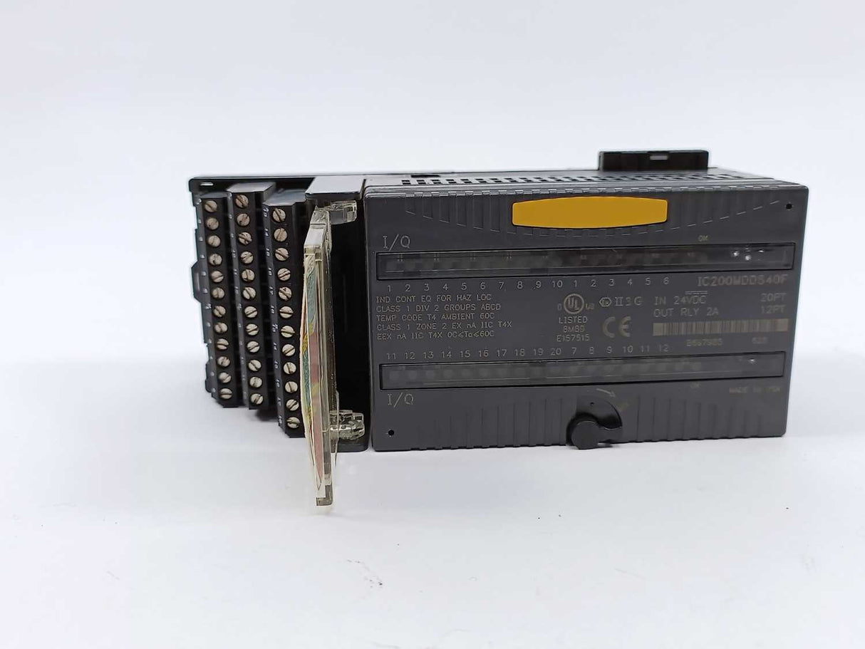 GE Fanuc IC200MDD840F Discrete Mixed Module w/ IC200CHS022G Compact I/O Carrier