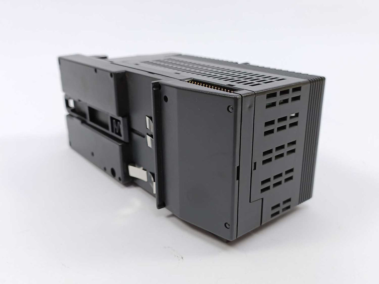 GE Fanuc IC200MDD840F Discrete Mixed Module w/ IC200CHS022G Compact I/O Carrier