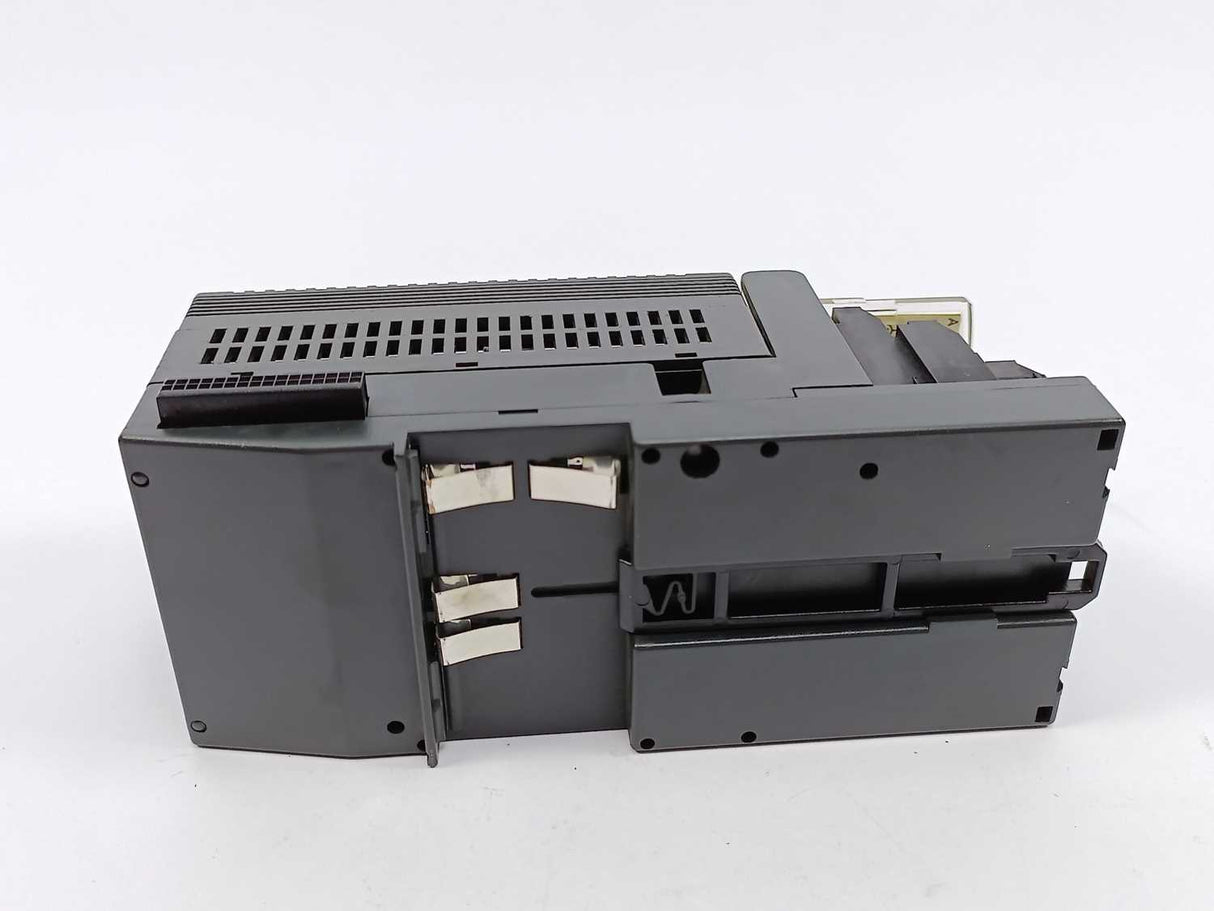 GE Fanuc IC200MDD845G Mixed Output Relay w/ IC200CHS022G Compact I/O Carrier