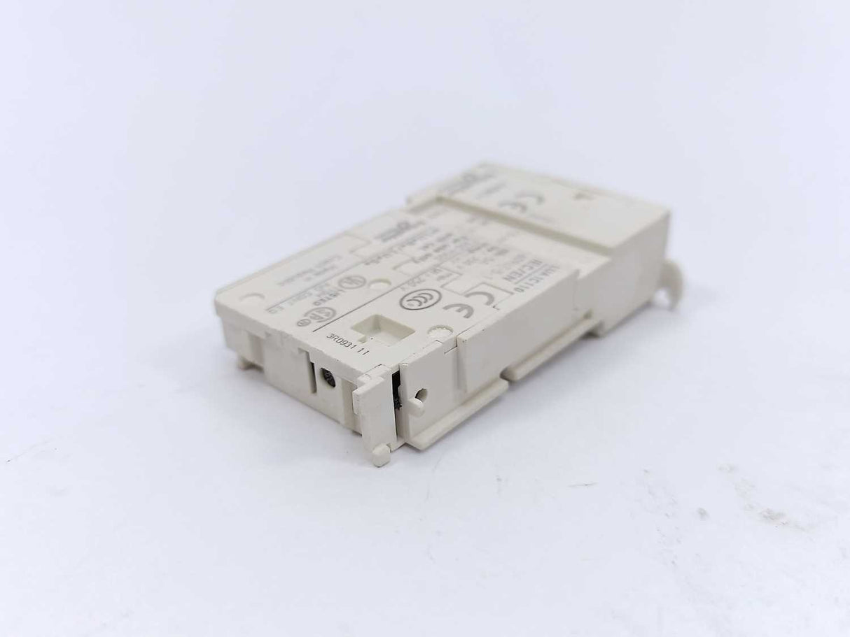 Schneider Electric LUA1C110 Signalling Contact