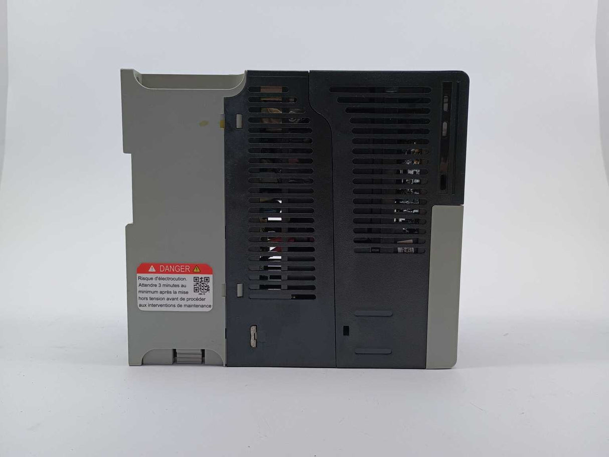 AB 25B-D2P3N114 SER. A PowerFlex Power: 0.75kW/1.0HP