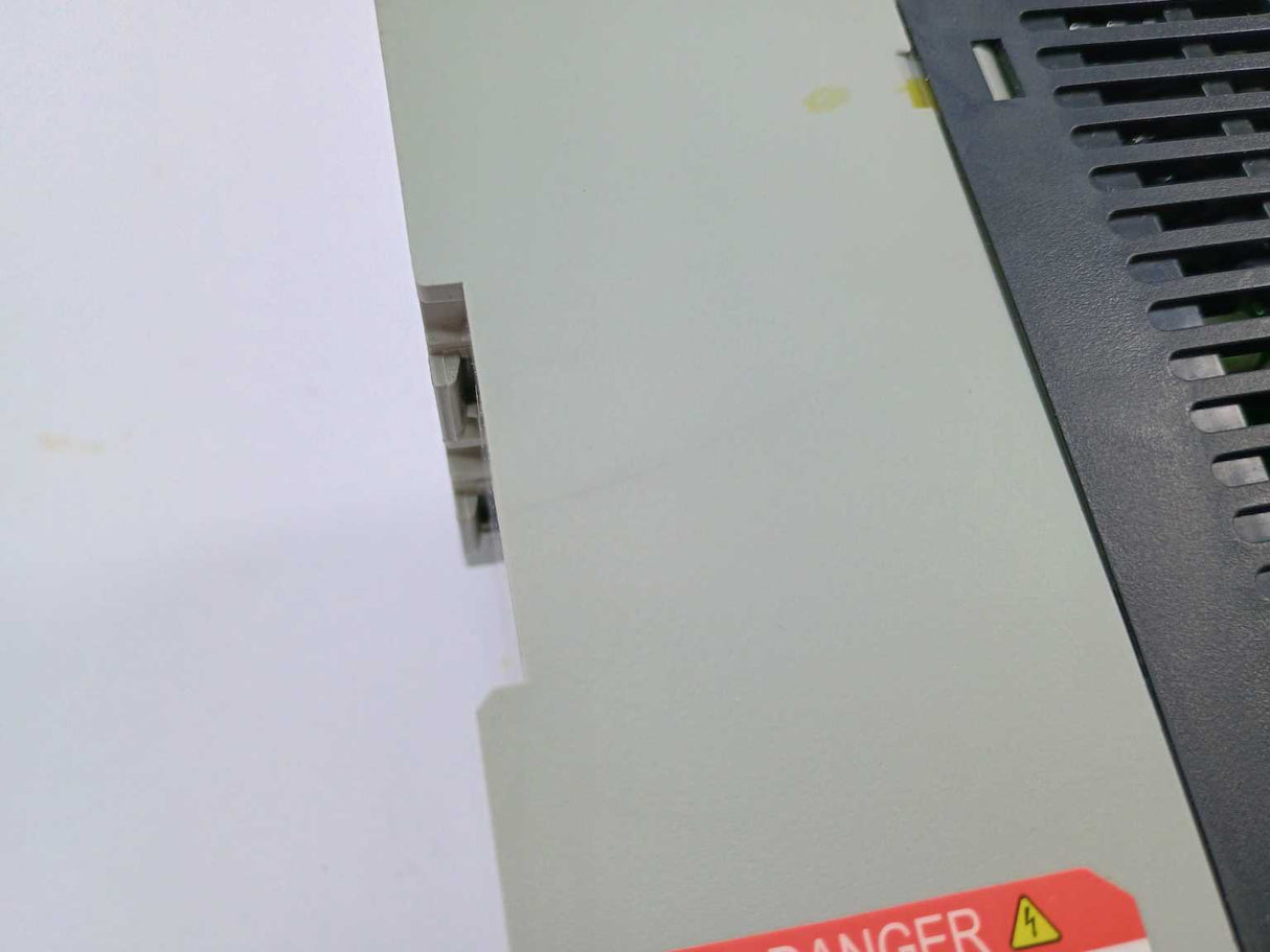 AB 25B-D2P3N114 SER. A PowerFlex Power: 0.75kW/1.0HP