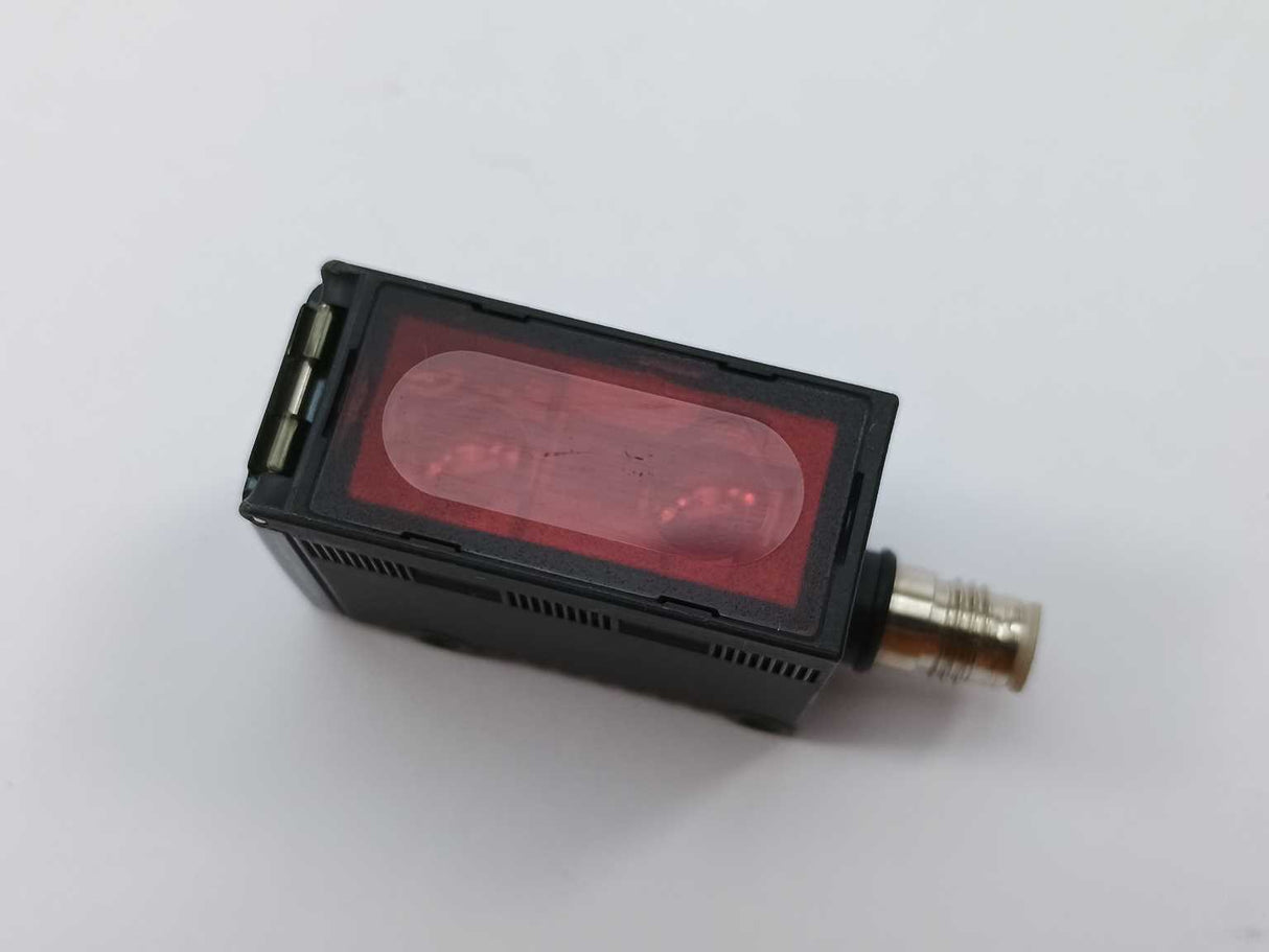 OMRON E3G-L36 Photoelectric Sensor