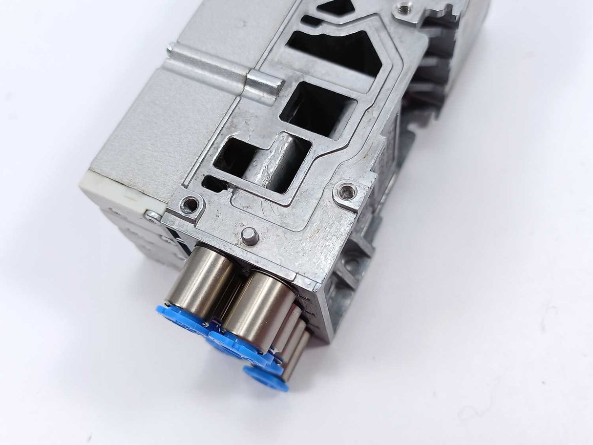 Festo 533360 MPA1-FB-EMS-8 with 533343, 534415, 533352, 533344