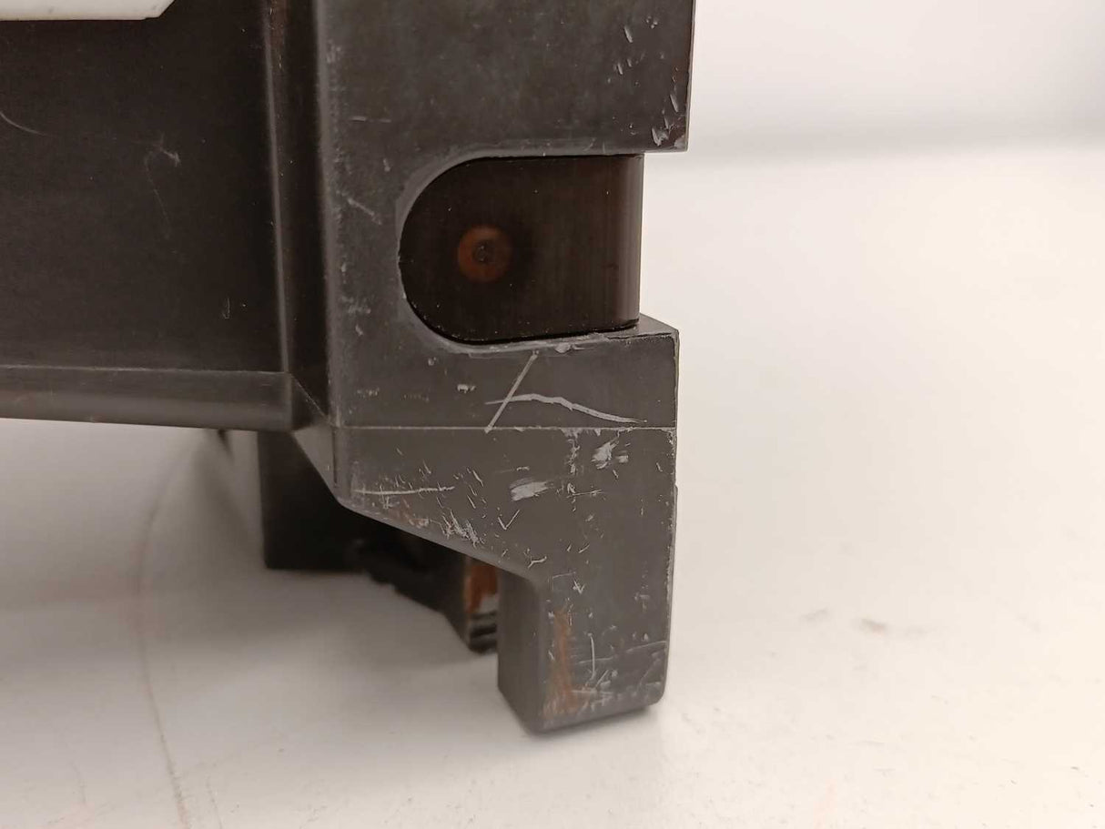 Klöckner Moeller DIL6AM Contactor w/ 230V 50Hz/240V 60Hz Coil