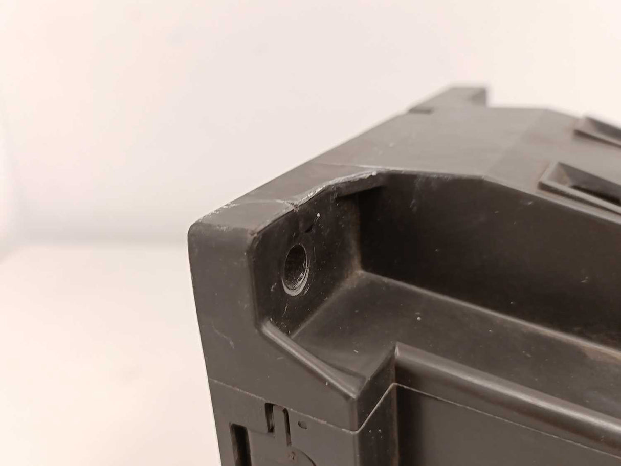 Klöckner Moeller DIL6AM Contactor w/ 230V 50Hz/240V 60Hz Coil