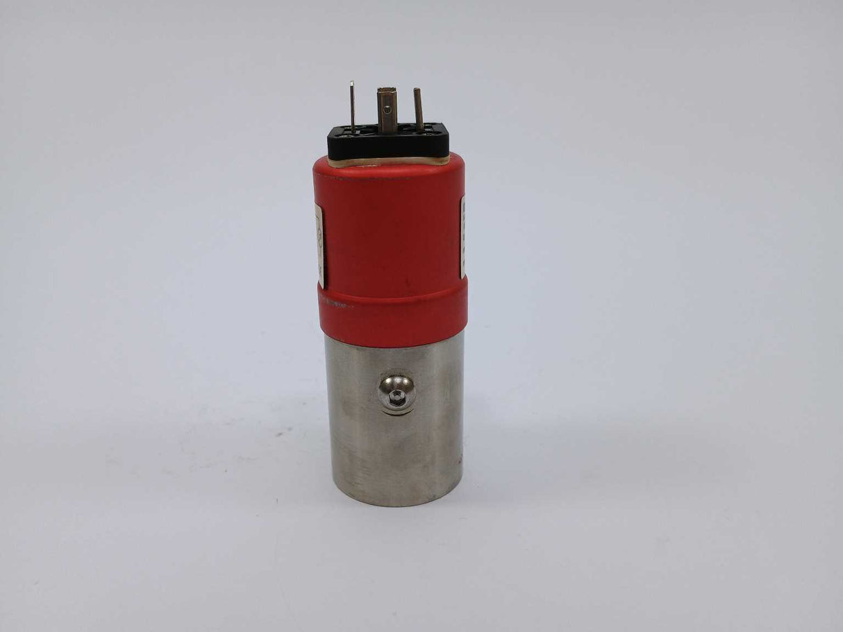 Huba Control 692.900017141 Pressure Transmitter IN: 11-33VDC 0-+0.1bar