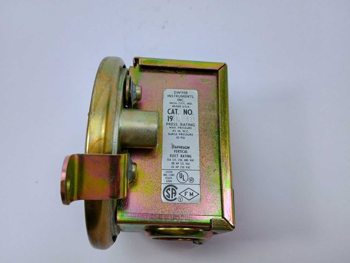 Dwyer 1910-10 Series 1900 Pressure Switch
