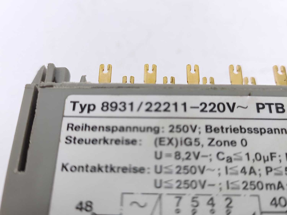 Stahl 8931/22211-220V~ Relay Repeater Amplifier