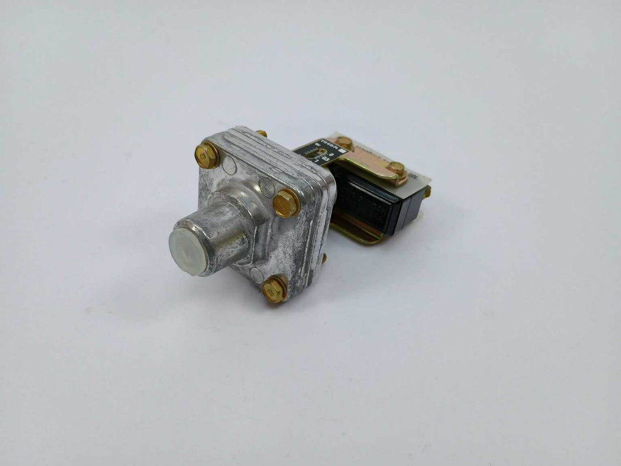 Barksdale E1S-H15-P4 Pressure Switch