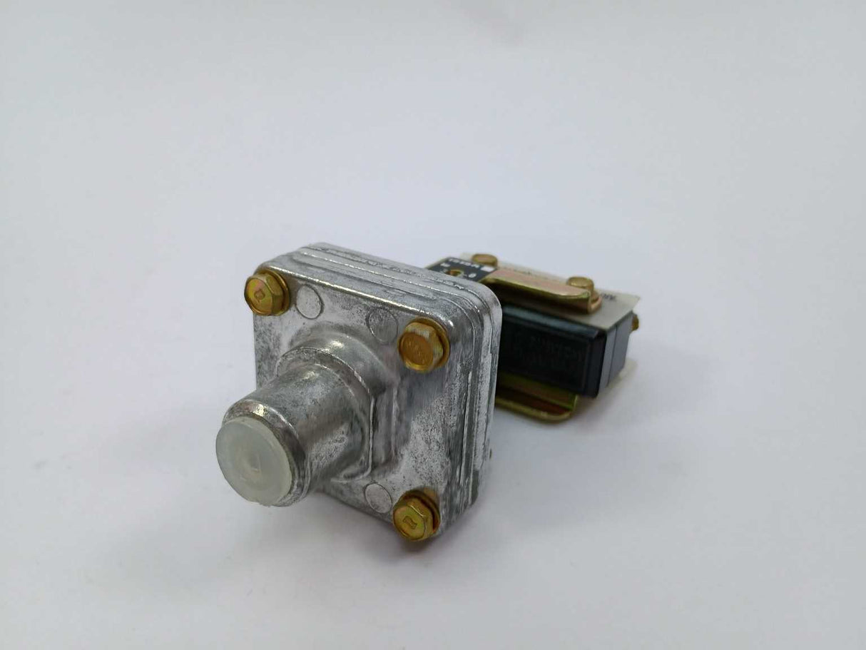 Barksdale E1S-H15-P4 Pressure Switch