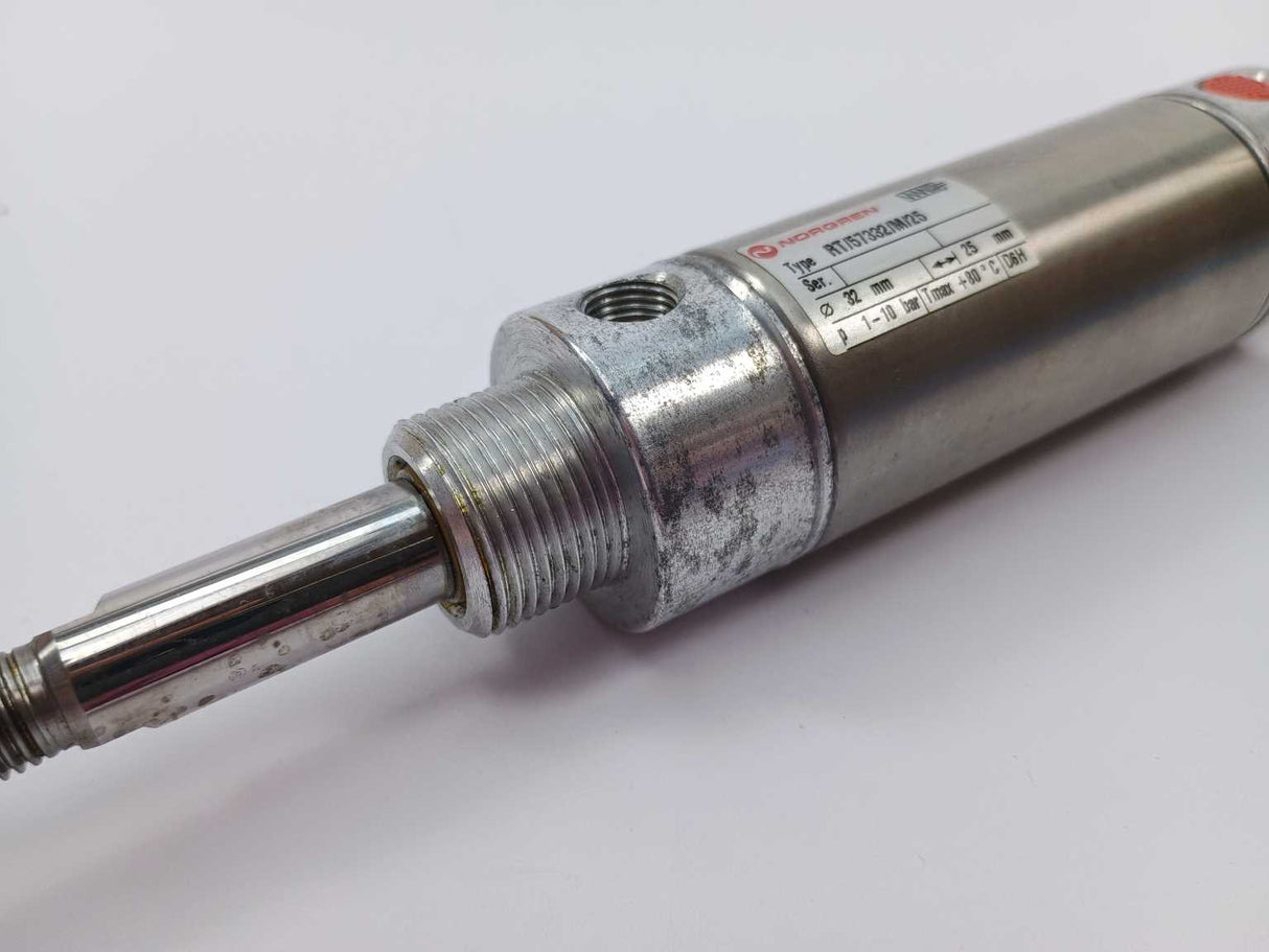 NORGREN RT/57332/M/25 Roundline single acting cylinder, 32mm diam, 25mm stroke