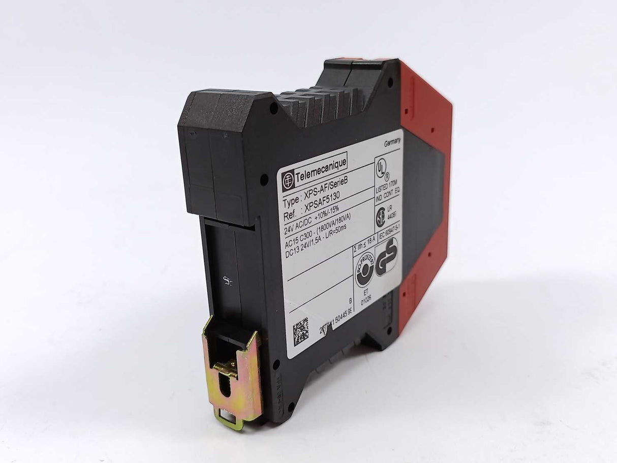 Schneider Electric XPSAF5130 Emergency stop - 24 V AC DC