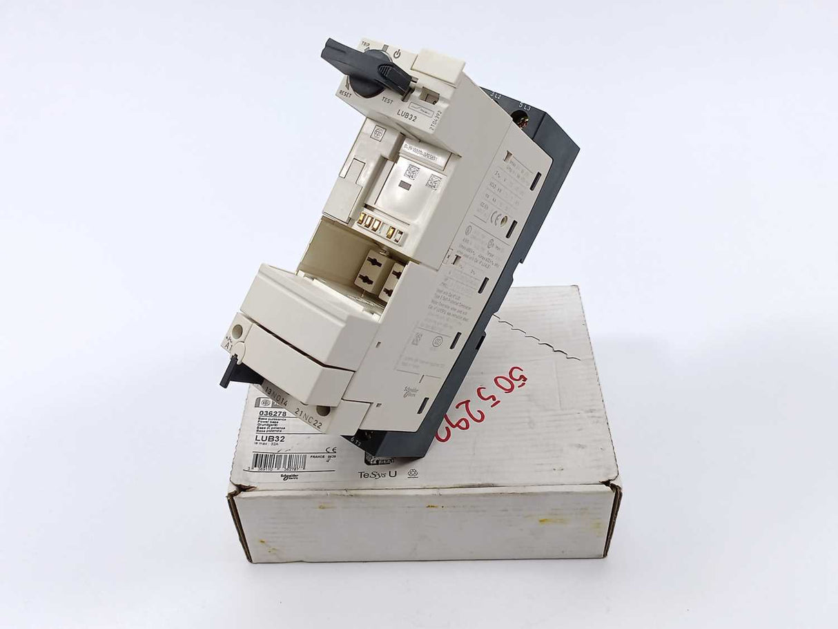 Schneider / Telemecanique 036278 LUB32 Power Base