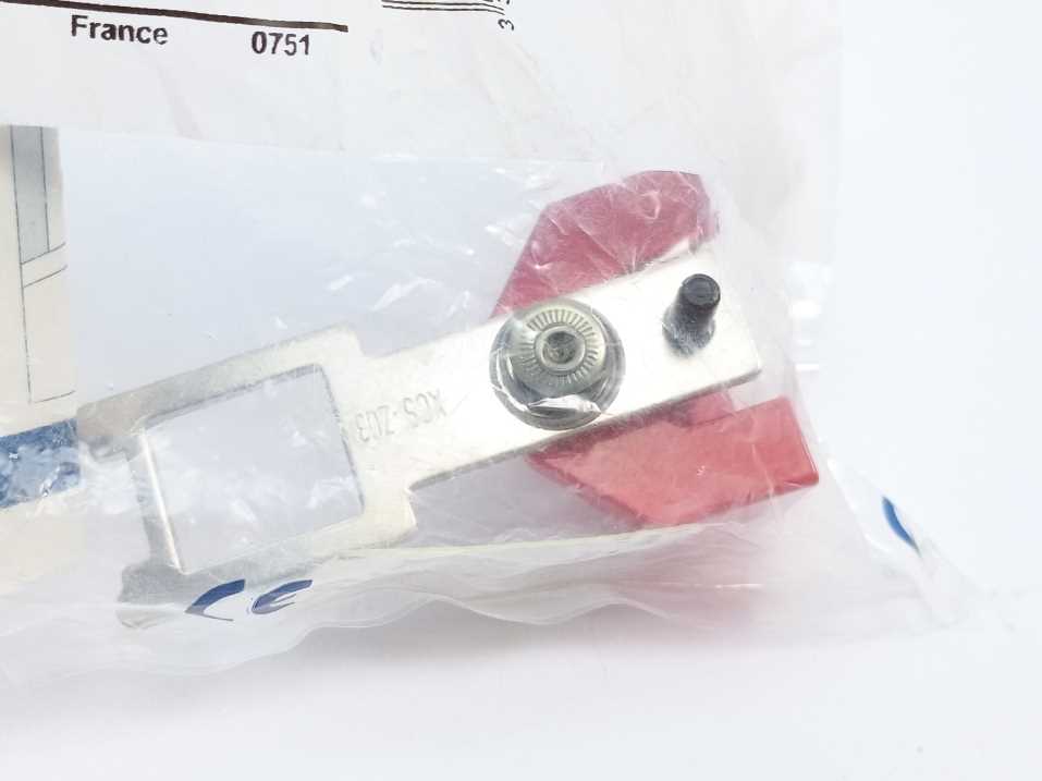 TELEMECANIQUE XCSZ03 FLEXIBLE KEY-TONGUE