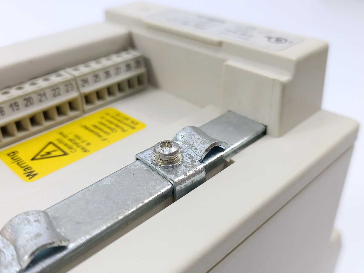 KEB COMBIVERT 10F5C1B-LA0A Drive 4kVA, 3HP