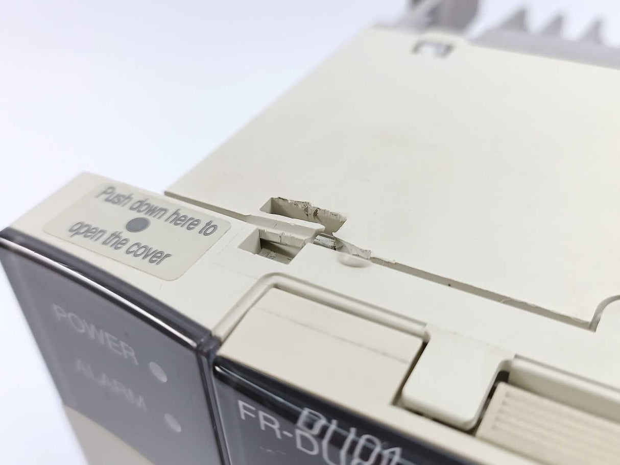 Mitsubishi FR-A540-1.5K-82 FREQROL-A500 Inverter & FR-DU04 Control Panel