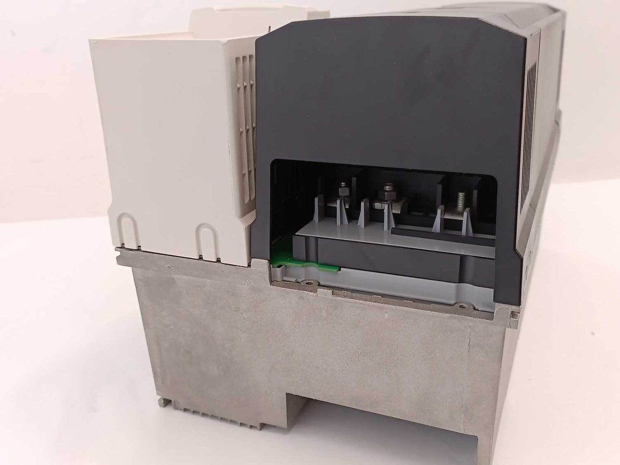 Control Techniques M700-06400350A UNIDRIVE M700 For Spare Parts