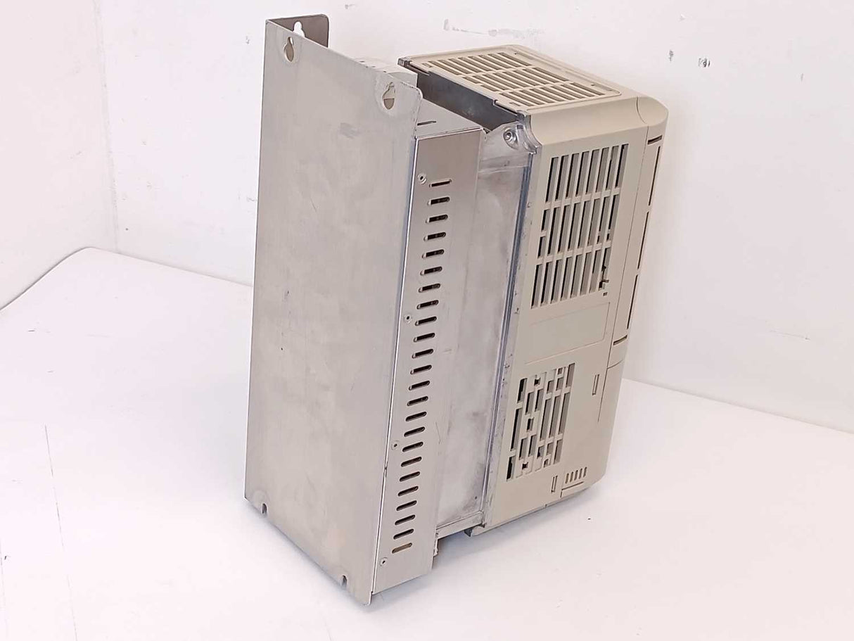 OMRON / YASKAWA CIMR-F7Z40P7 Varispeed F7 For Spare Parts