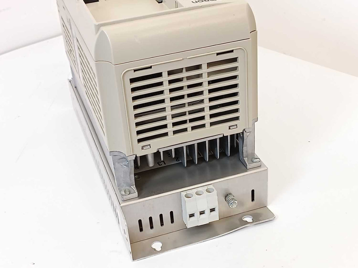 OMRON / YASKAWA CIMR-F7Z40P7 Varispeed F7 For Spare Parts