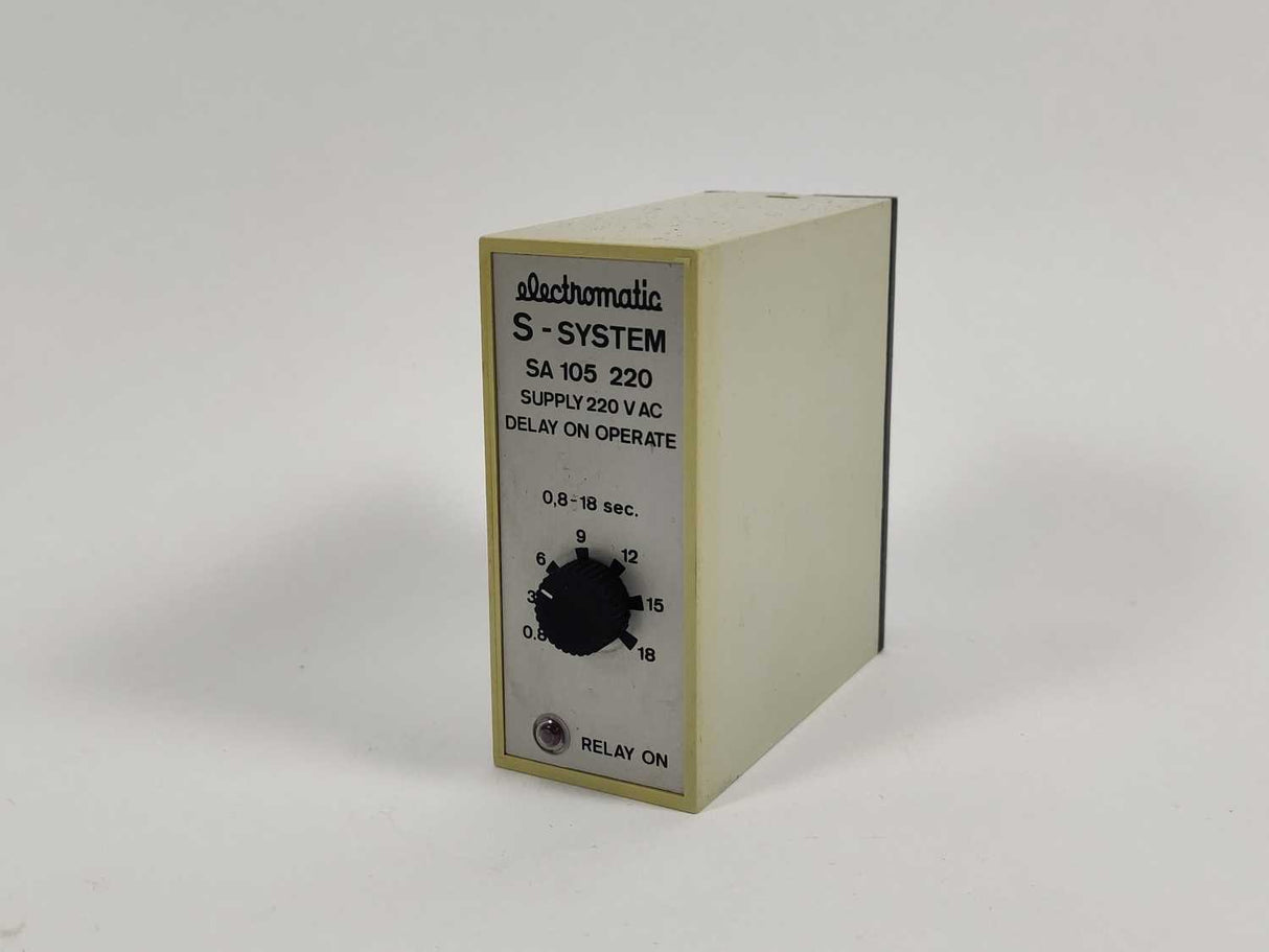 Electromatic SA 105 220 / SA105220 0,8-18 sec. 220 VAC Relay. Delay on Operate