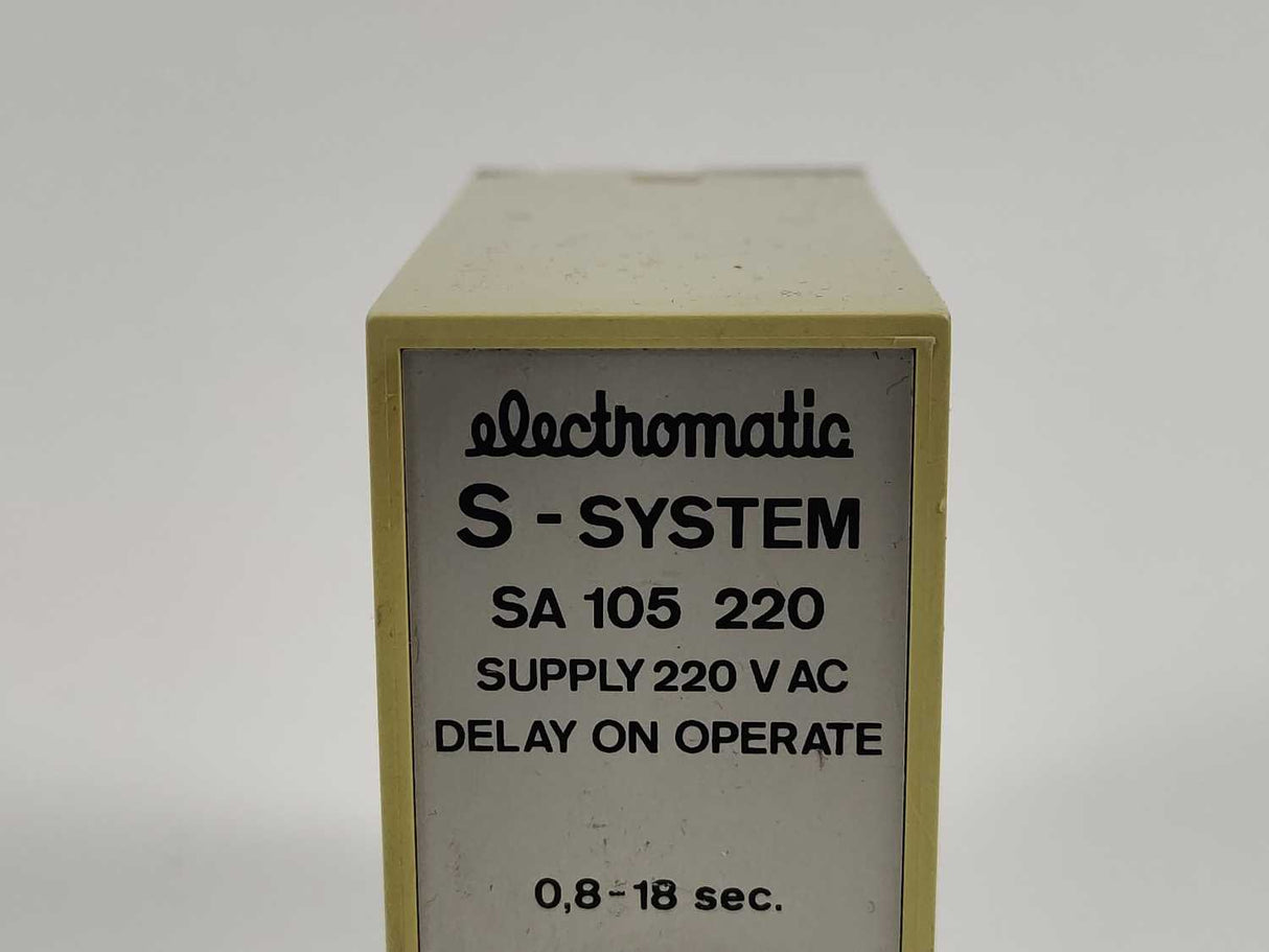Electromatic SA 105 220 / SA105220 0,8-18 sec. 220 VAC Relay. Delay on Operate
