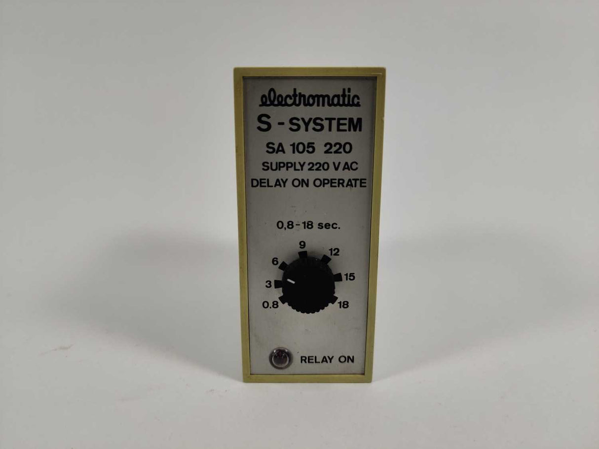 Electromatic SA 105 220 / SA105220 0,8-18 sec. 220 VAC Relay. Delay on Operate