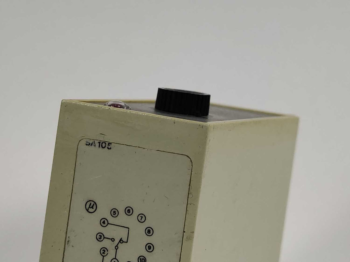 Electromatic SA 105 220 / SA105220 0,8-18 sec. 220 VAC Relay. Delay on Operate