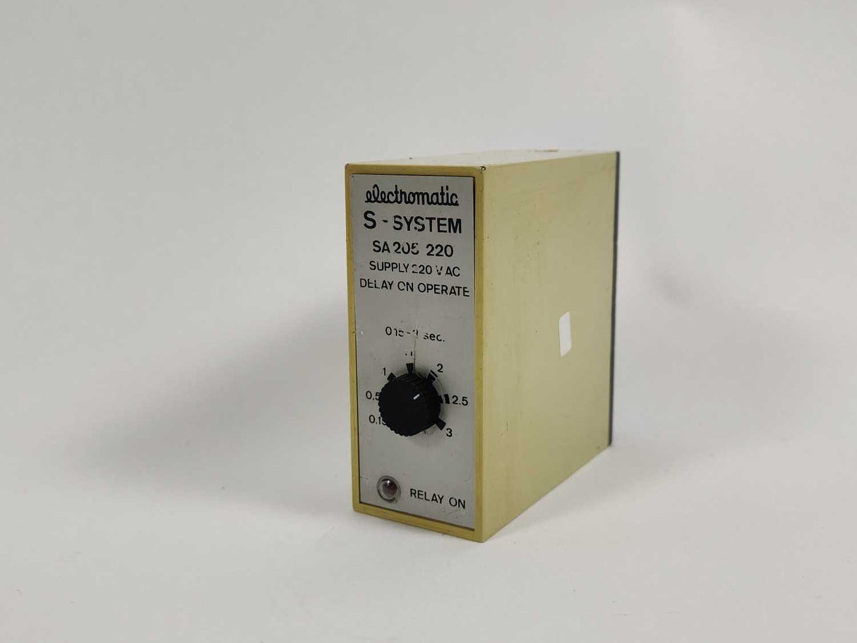 Electromatic SA 205 220 / SA205220 S-System relay 0,15-3 sec 220 VAC