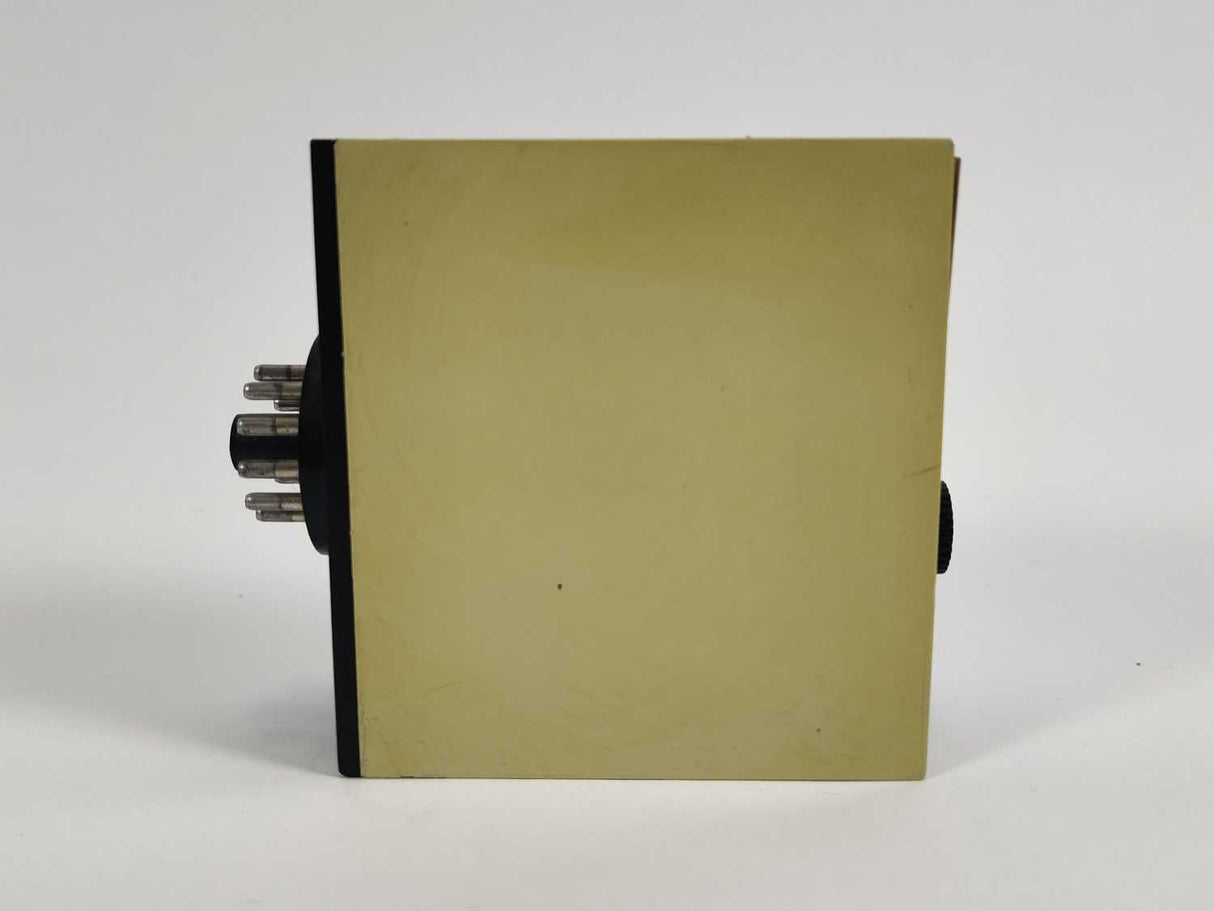 Electromatic SA 205 220 / SA205220 S-System relay 0,15-3 sec 220 VAC