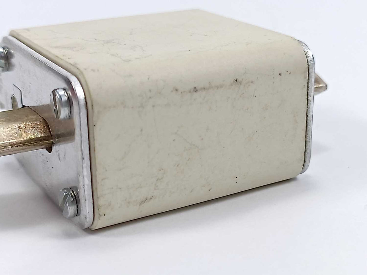 Siemens 3NA3824-6 LV HRC fuse element 80A