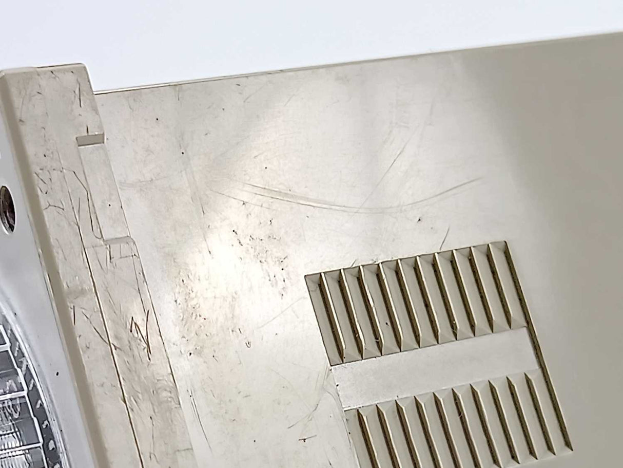 OMRON E5C2-R20K TEMPERATURE CONTROLLER 0 to 1200 deg. C 100-120V AC