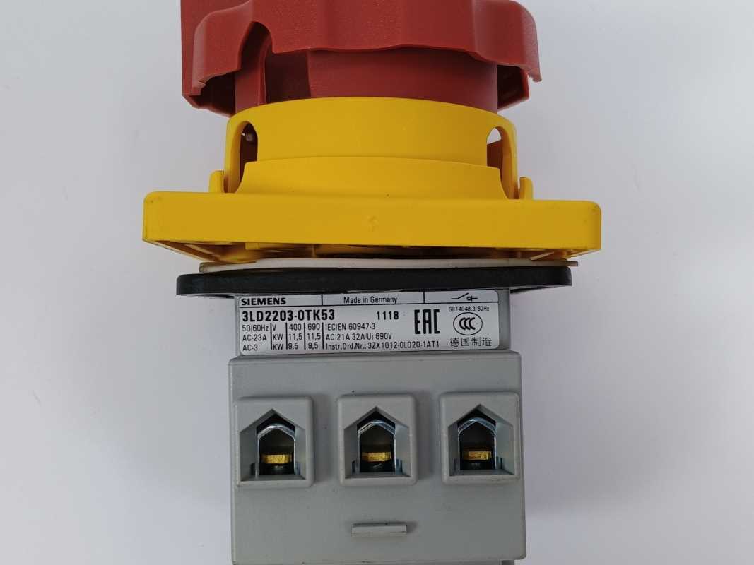 Siemens 3LD2203-0TK53 Switch disconnector 3LD, emergency switching-off switch