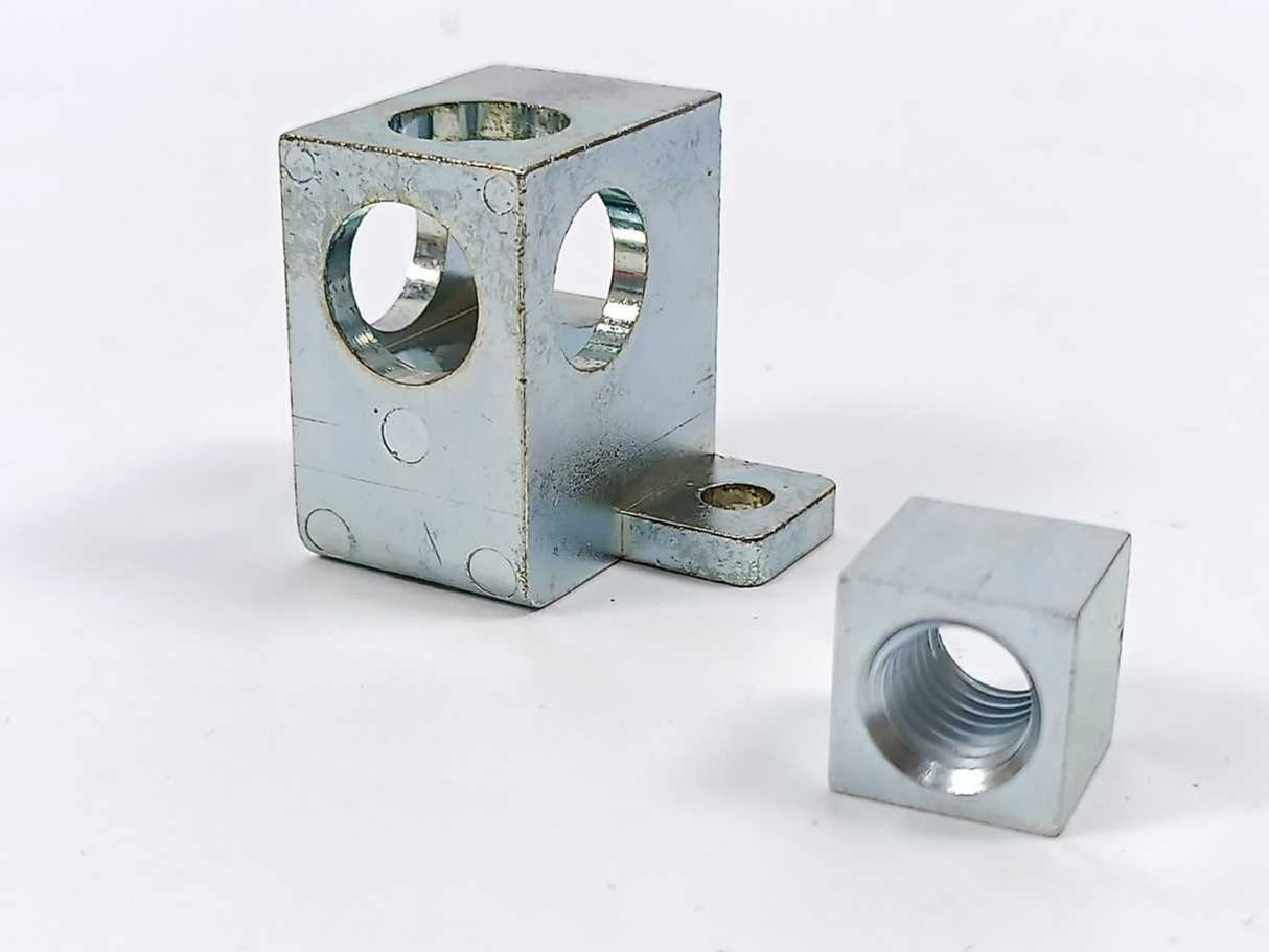 Efector 200 E20951 System component cube