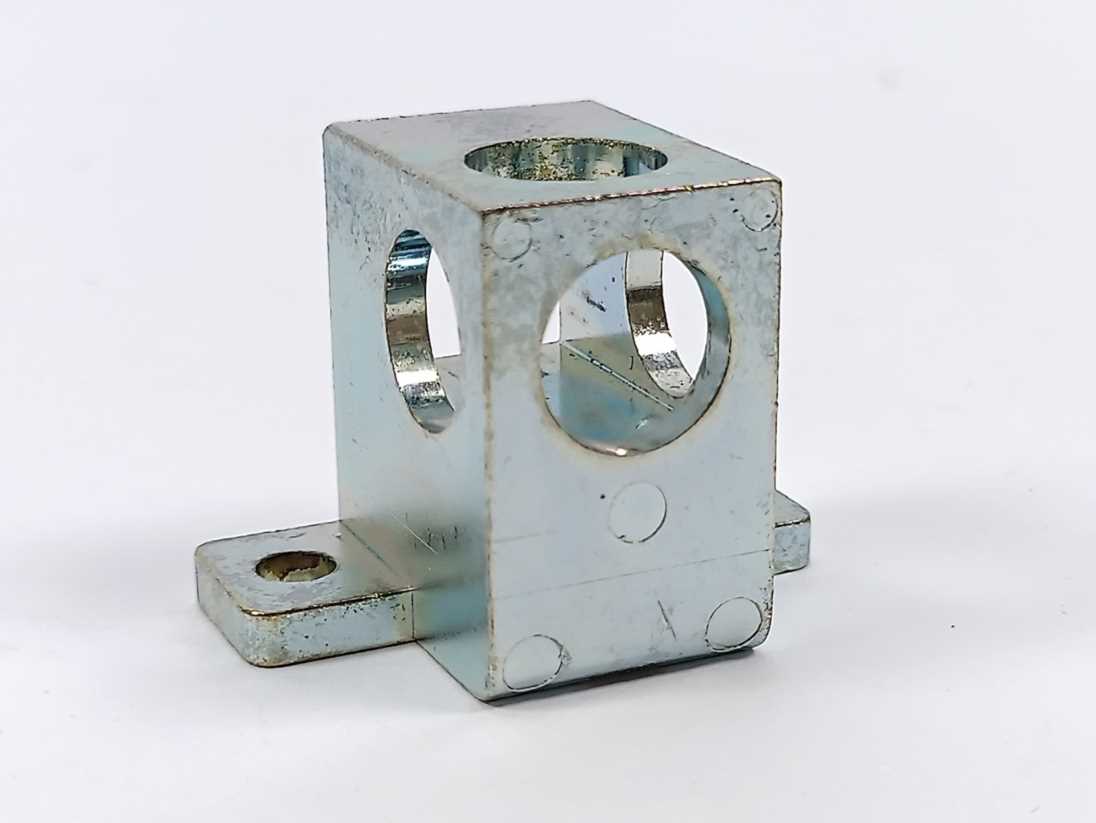 Efector 200 E20951 System component cube