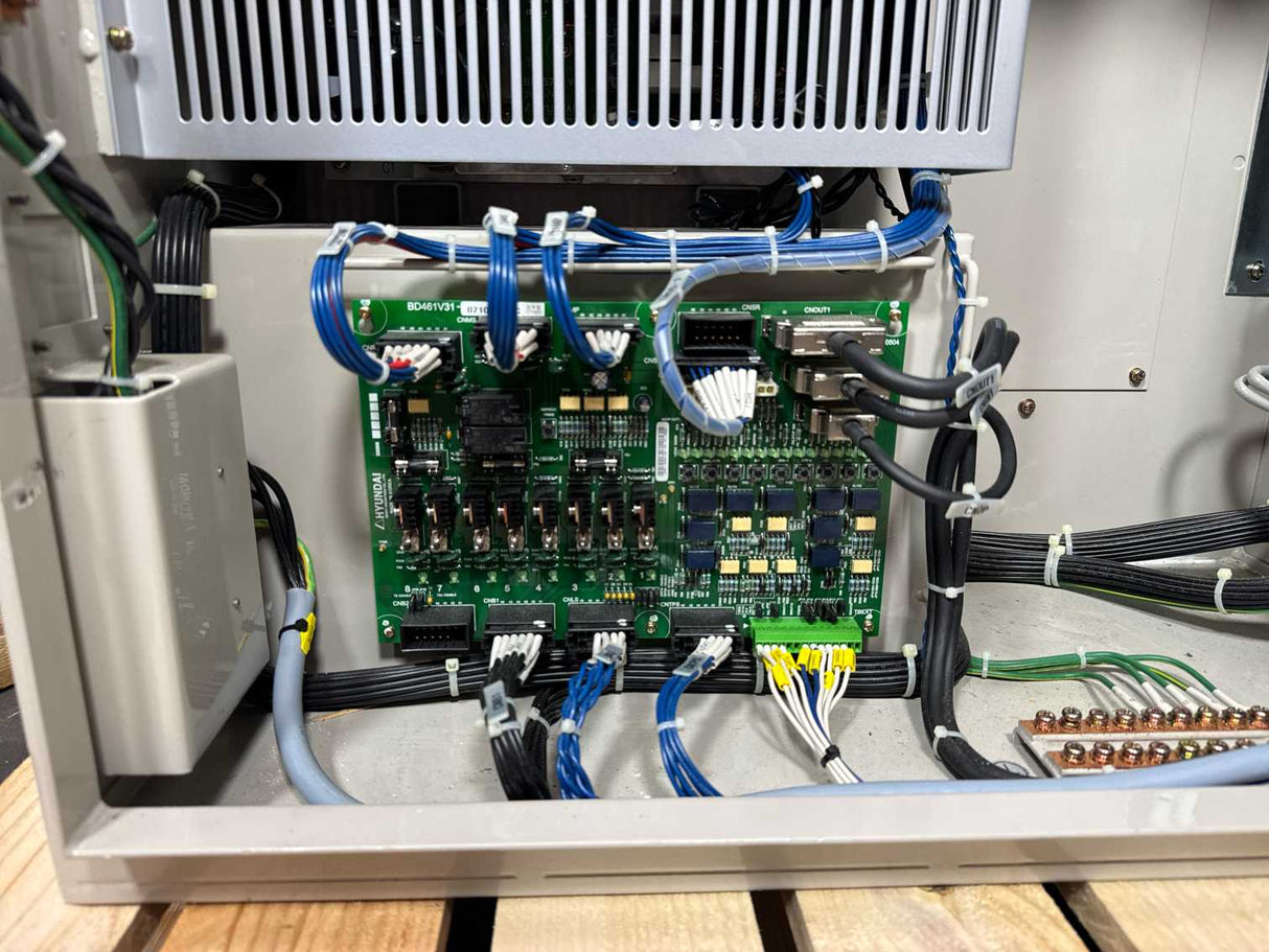 HYUNDAI HX130 ROBOT MANIPULATOR W. Hi4a-0000 + TP300EA