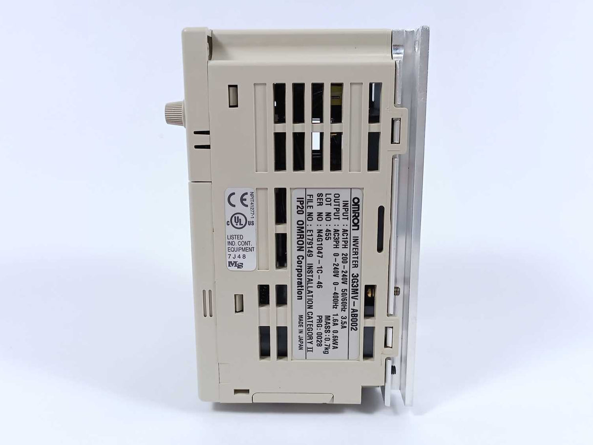 OMRON 3G3MV-AB002 Sysdrive 3G3MV Inverter W. DIGITAL OPERATOR PJVOP 140