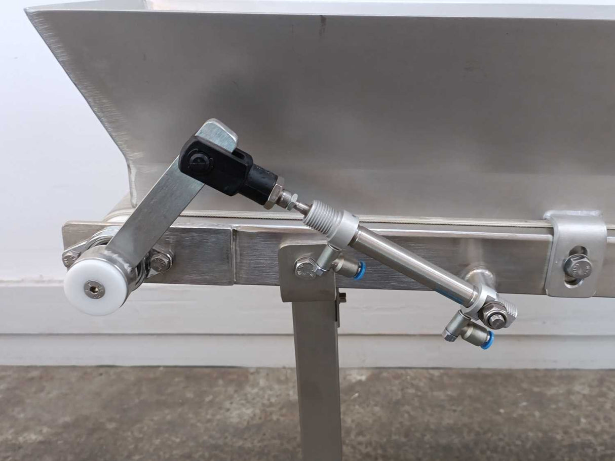 Pneumatic Belt Conveyor Length: 1080mm, Belt Width: 145mm