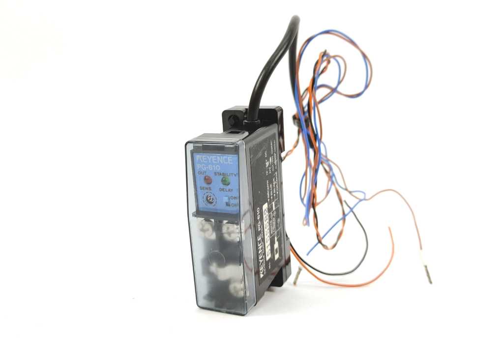 KEYENCE  PG-610 Amplifier Unit