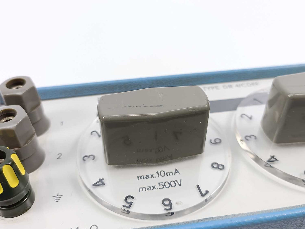 Danbridge DECADE RESISTANCE BOX TYPE DR 4/CDEF 10 to 10kOhm