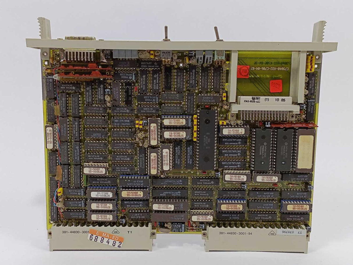 Siemens 6ES5921-3UA12 CENTRAL CONTROLLER MODULE