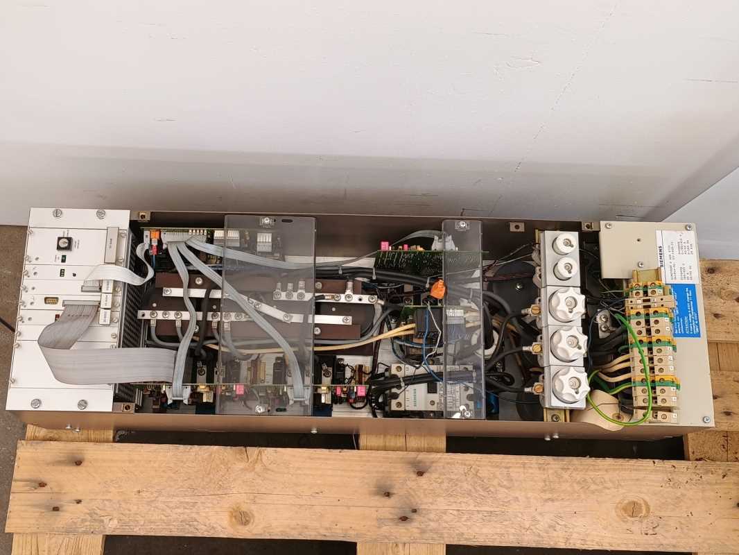 Siemens 6SE4725 Simovert P Drive